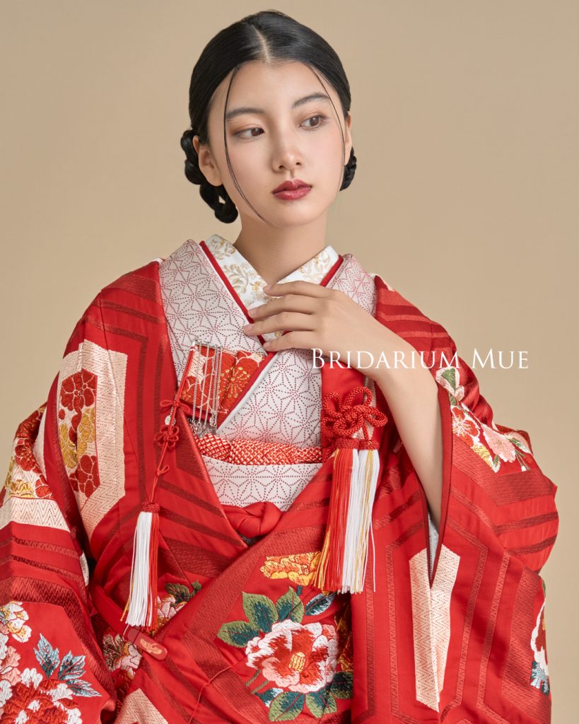 八幡神社の結婚式_色打掛_慶福六花文_ブライダルミュー